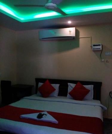 Sunshine Castle- Gachibowli Apartamento Hyderabad Exterior foto